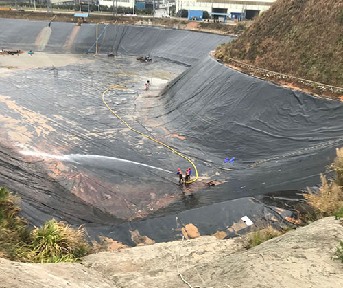 叶城废水池清理